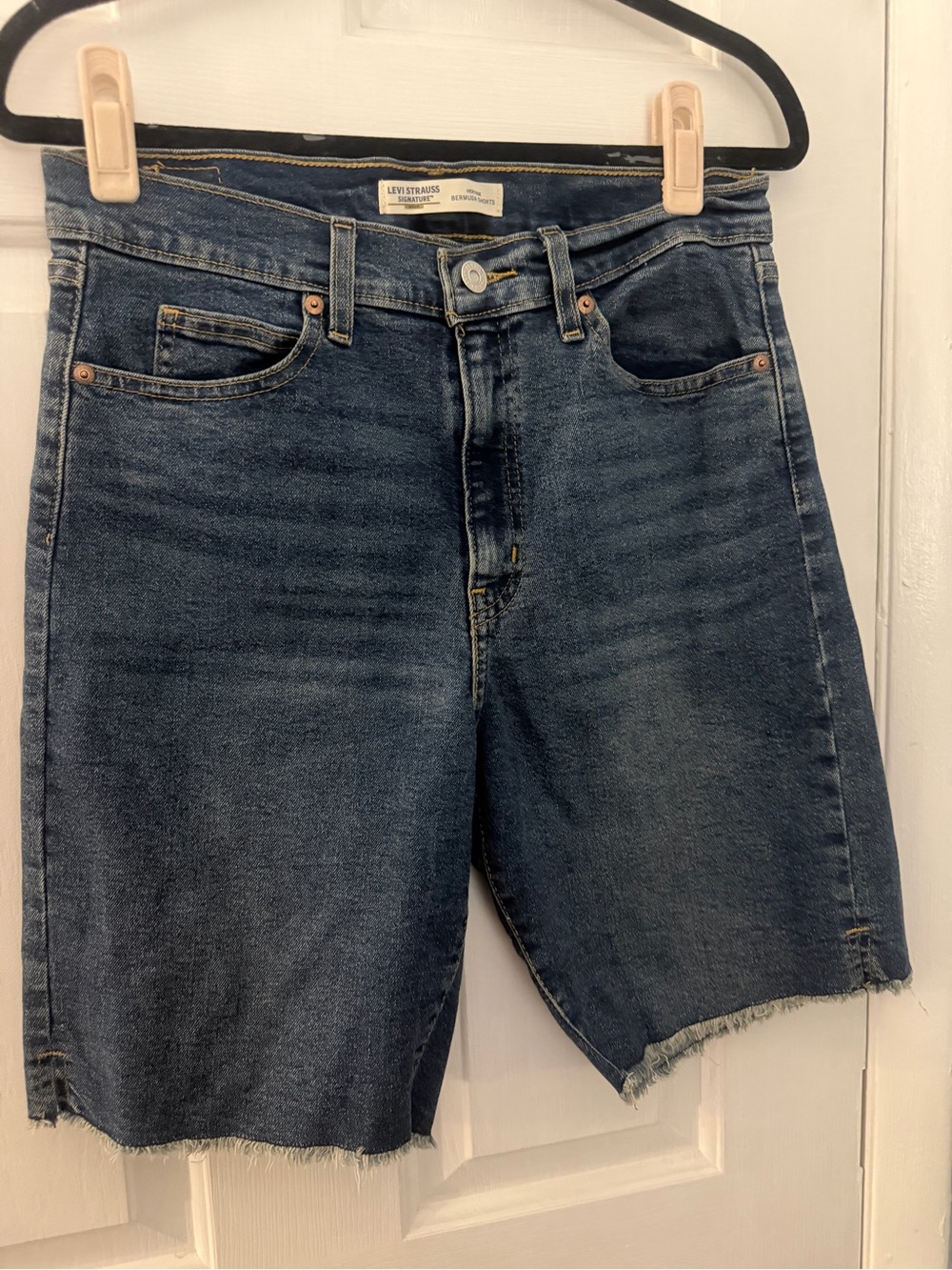 Levi Strauss Signature Gold Heritage Bermuda Shorts Women’s 8 W29 Denim